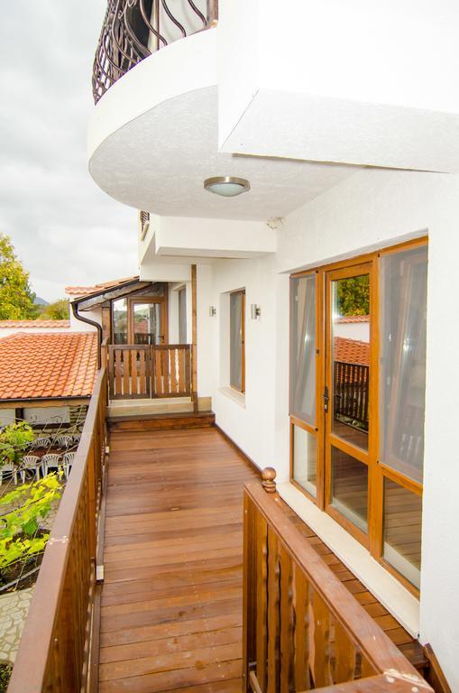 Guest House Villa Elma Nevsha 外观 照片