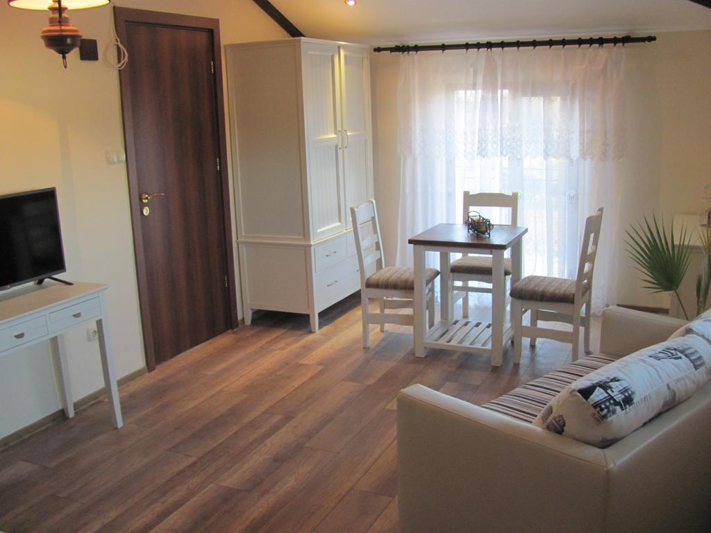 Guest House Villa Elma Nevsha 外观 照片